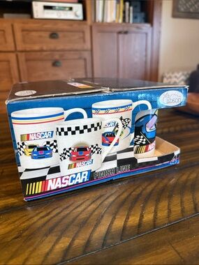 NASCAR Finish Line Gibson Mug Set - Vintage Racing Graphics
